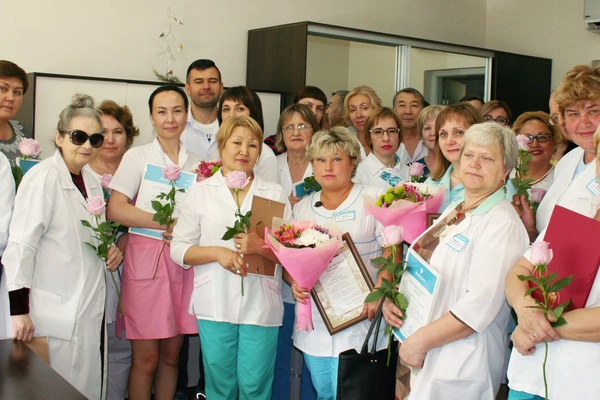 Награждение сотрудников клиники "Бионика" ко Дню Медицинского работника
