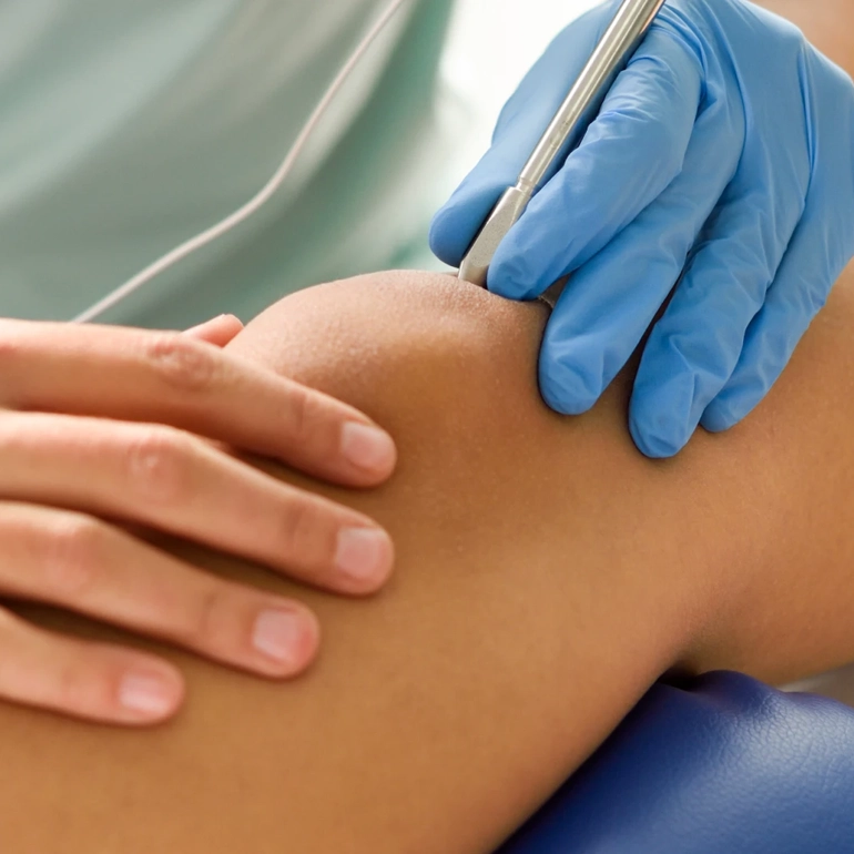 Что значит артроскопия сустава? Стоит ли делать?