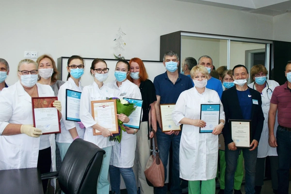 Награждение сотрудников клиники "Бионика" ко Дню медицинского работника.
